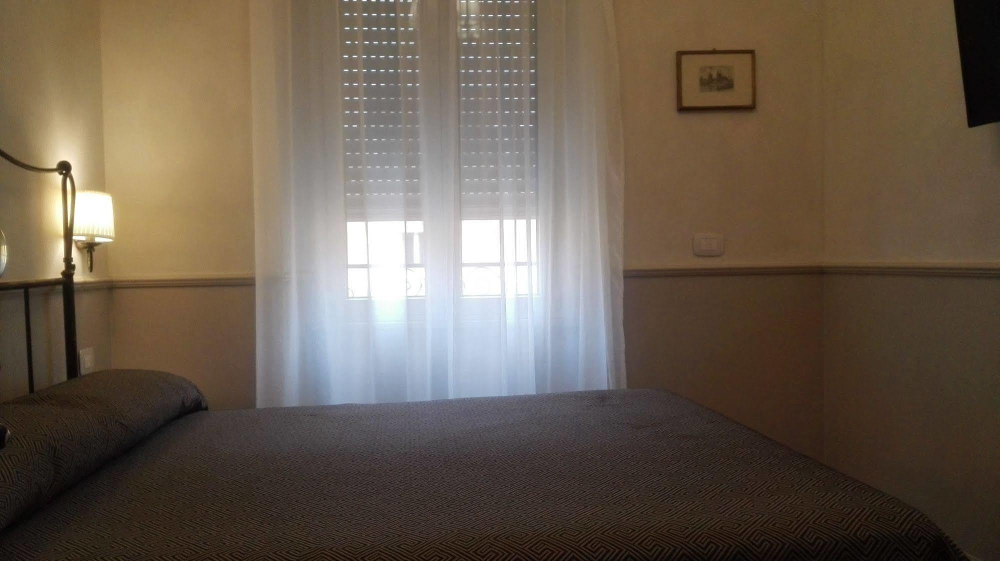 Residenza Cavallini Рим Экстерьер фото